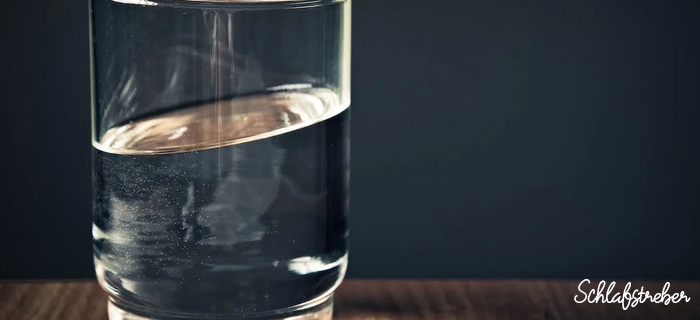 Vor dem Schlafen Wasser trinken