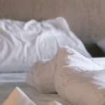 Matratze und Nackenkissen